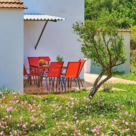 Platanos Stone House Вилла *