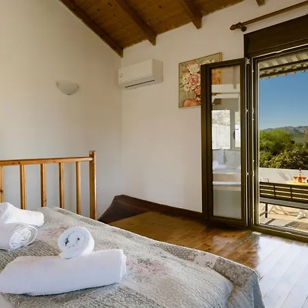 Platanos Stone House * Каливес